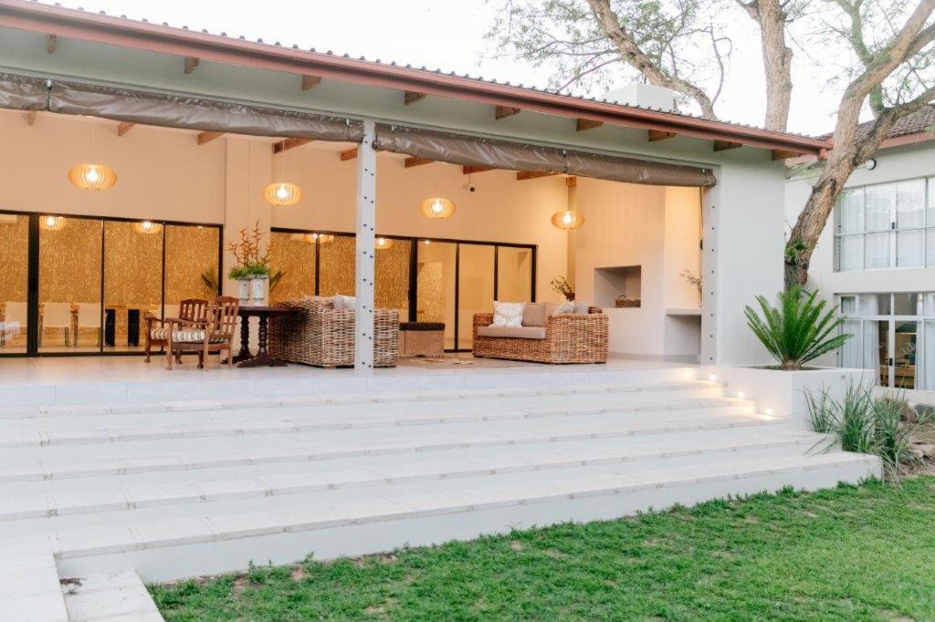 פונגולה Elegant Lodge & Conference Center מראה חיצוני תמונה