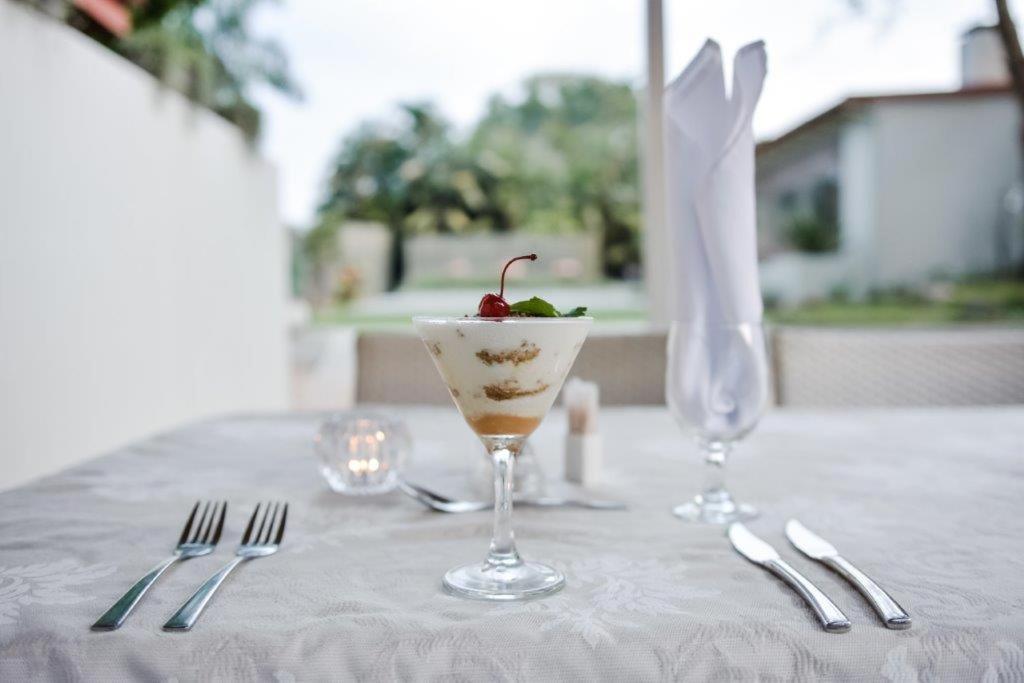 פונגולה Elegant Lodge & Conference Center מראה חיצוני תמונה